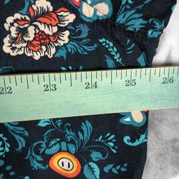 Super Mario Shirt Mens 2XL Black Floral Button Up Short Sleeve Video Game - Picture 6 of 9